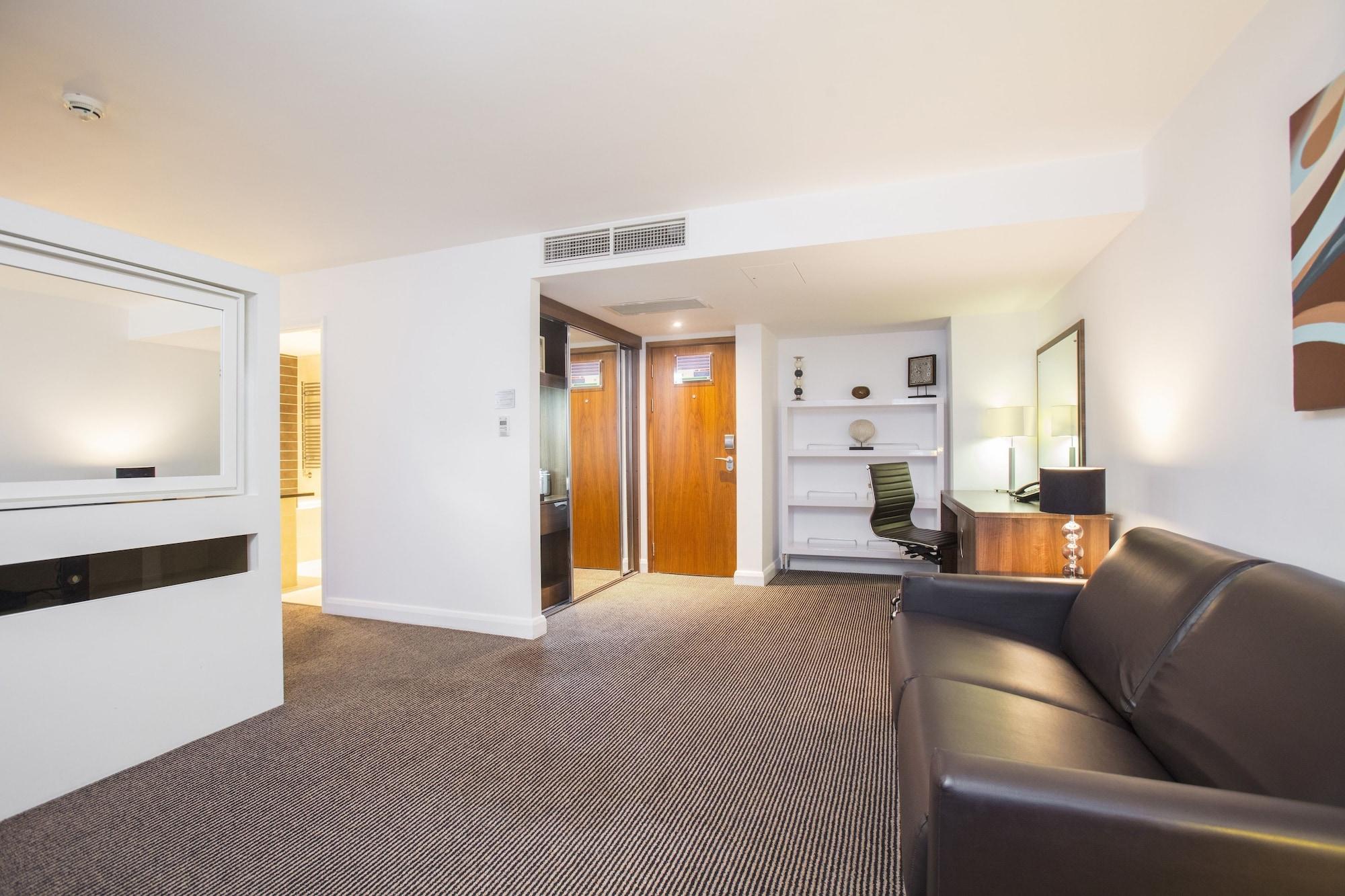 Doubletree By Hilton Chester Ngoại thất bức ảnh