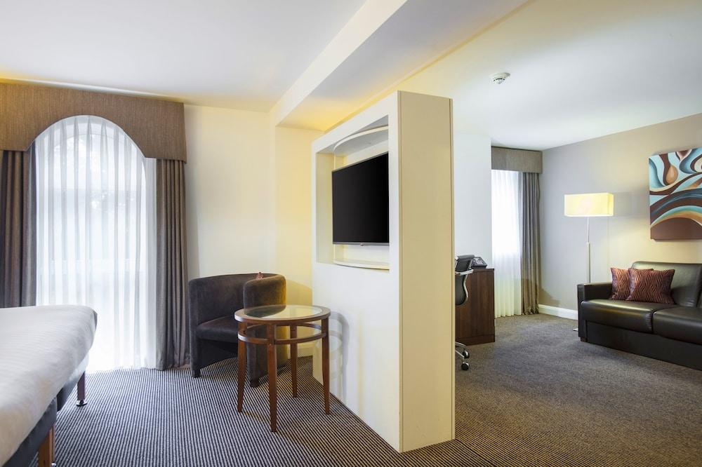 Doubletree By Hilton Chester Ngoại thất bức ảnh