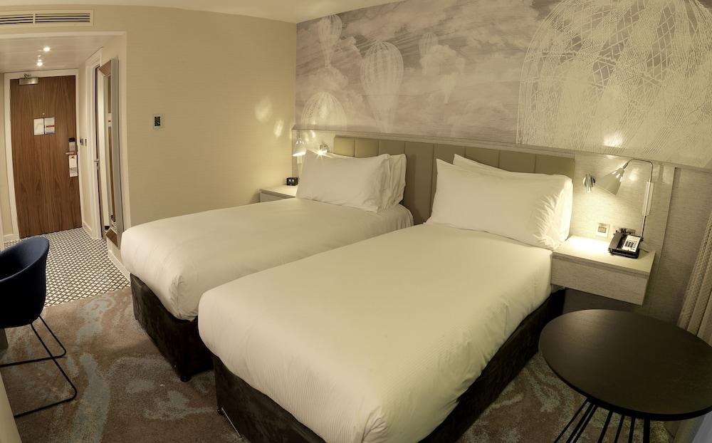 Doubletree By Hilton Chester Ngoại thất bức ảnh