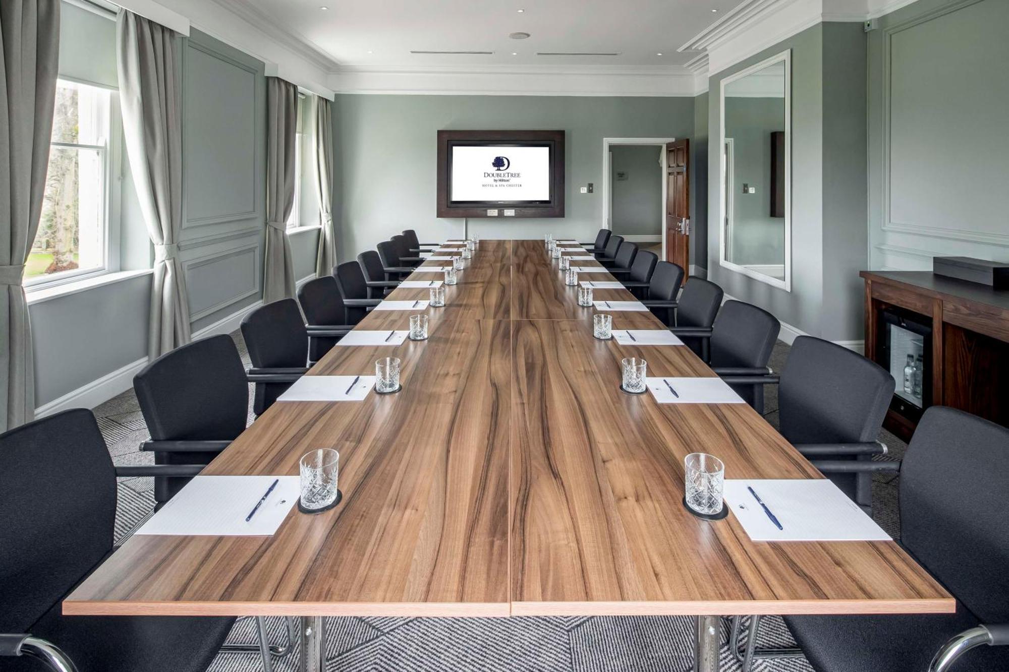 Doubletree By Hilton Chester Ngoại thất bức ảnh